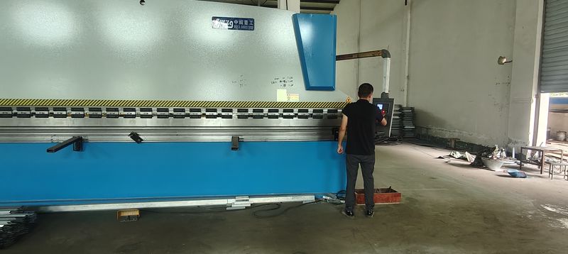 料塔板材折弯加工车间