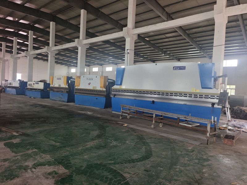 湖北丰翔农牧宜城生产基地料塔加工车间内景
